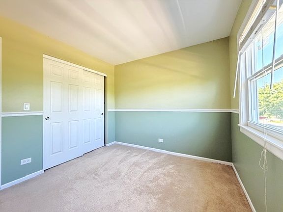 5th image of 129 Rumsey Pl