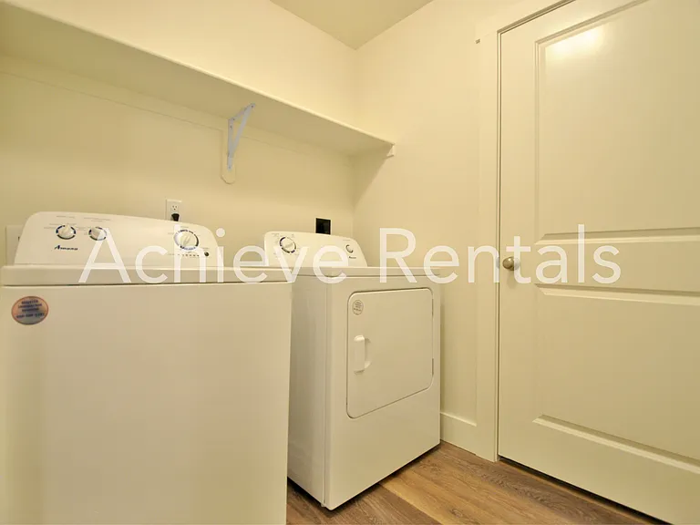 2038 N 380 E — Photo 12