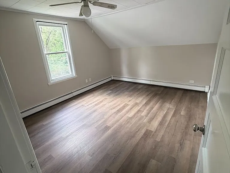 389 Boynton St — Photo 14