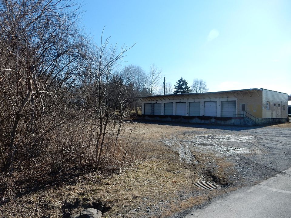 1st image of 319 2nd Avenue