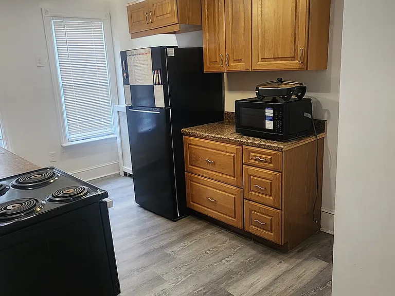 445 Hansberry St #2 — Photo 9
