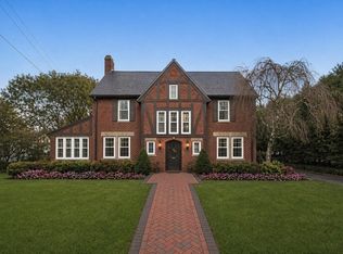 1806 Beacon St, Newton, MA 02468