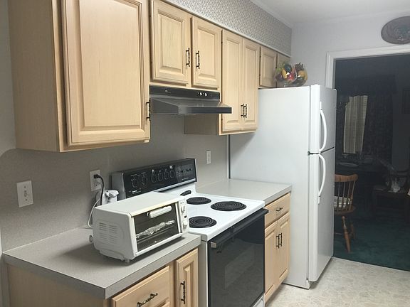 3rd image of 2219 McCloud St