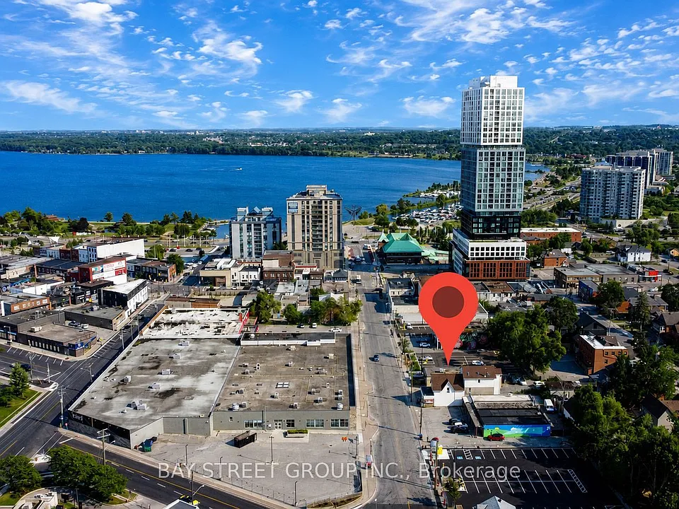 66 Maple Ave #102