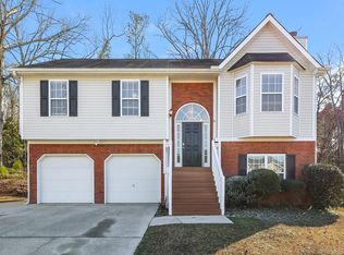 7823 Cambridge Dr, Douglasville, GA 30134