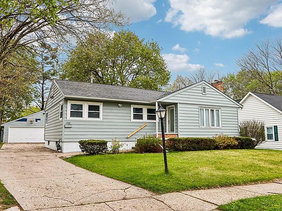 3rd image of 1208 Barnes STREET
