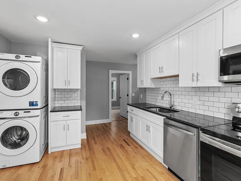 621 3rd St NW #2 — Photo 5