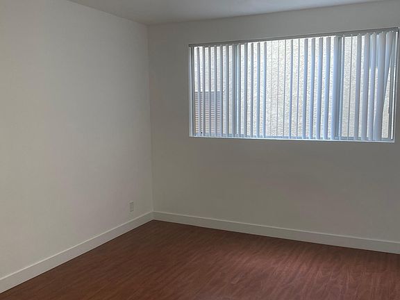5th image of 812 S Bedford St #201