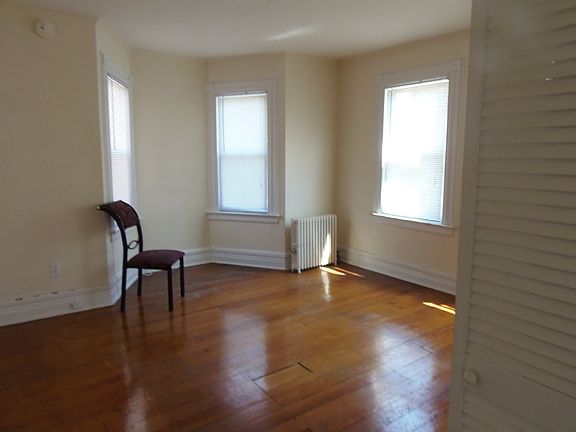 front room wxould be bedroom or living room