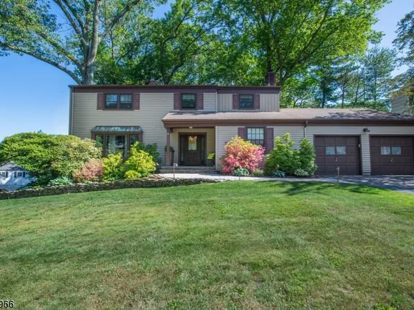 5 Wood Glen Way, Parsippany-Troy Hills Twp., NJ 07005