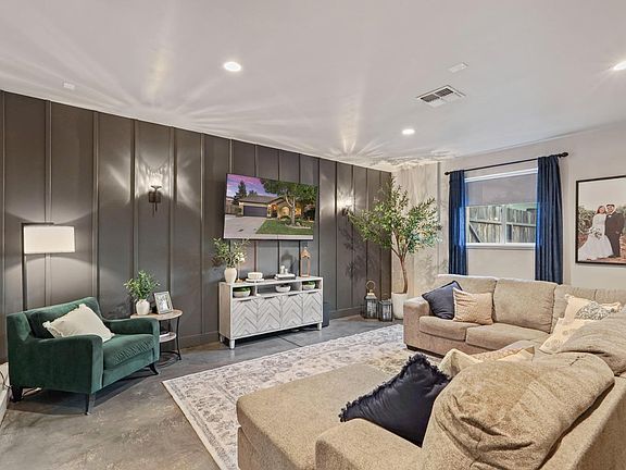 3rd image of 1936 Sagebrush Way