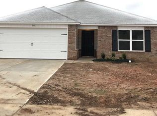 203 E Kara Ln, Rogers, AR 72758