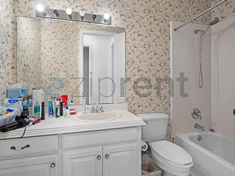 4509 Brittany Dr — Photo 18