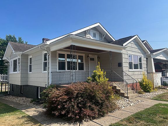 3rd image of 3726 Leona Ave