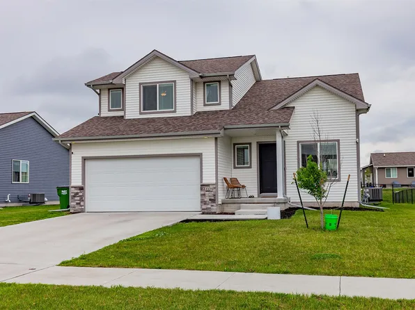 2104 Windcrest Dr, Granger, IA 50109