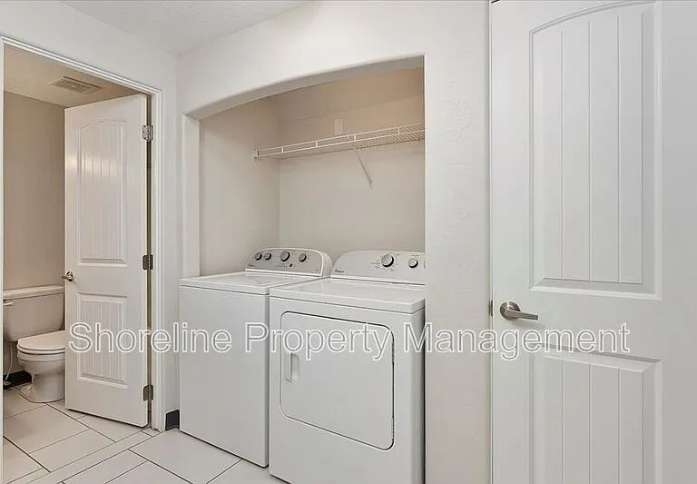 2085 W Brittany Ln #101 — Photo 23