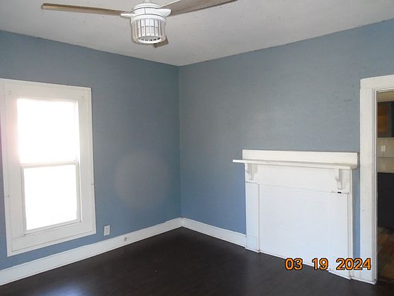 3rd image of 358 S Kentucky Ave