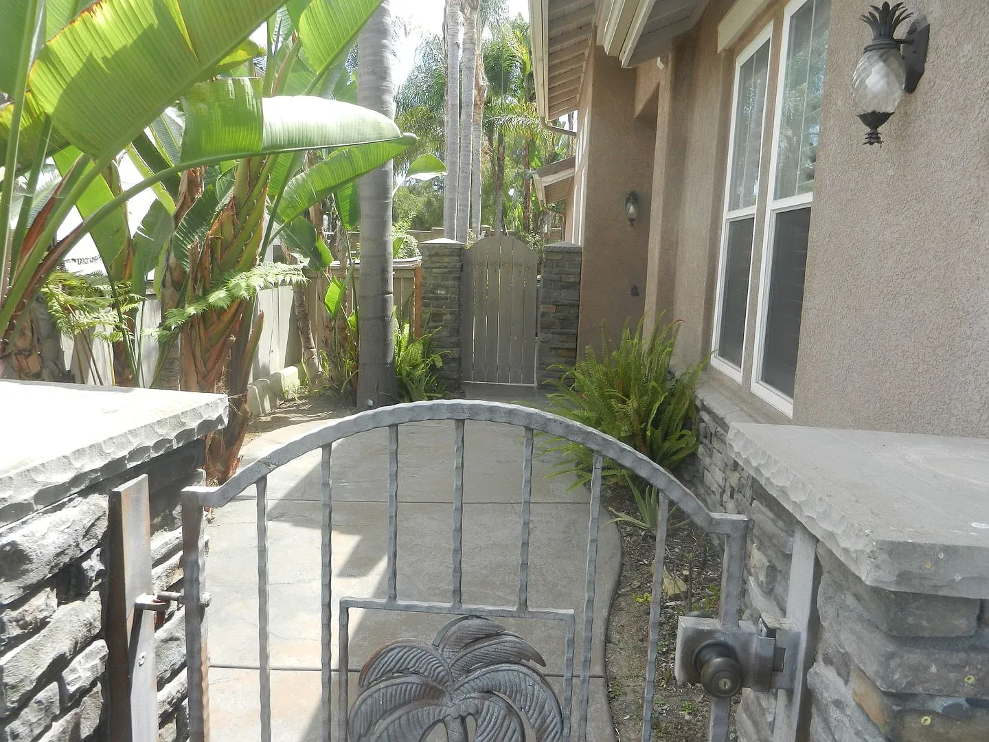 Beautiful 3BR+Office Carlsbad Home! Amazing Schools! Quality Neighborhood! Pets OK — Photo 4
