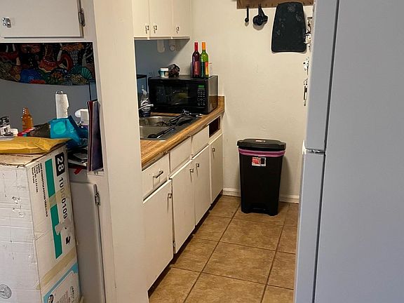 2nd image of 3607-3609 Shoreline Dr #5
