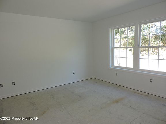3rd image of 44 Cremard Blvd