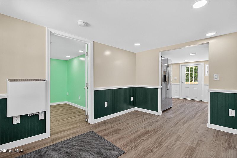 5th image of 549 Lower Allen Street