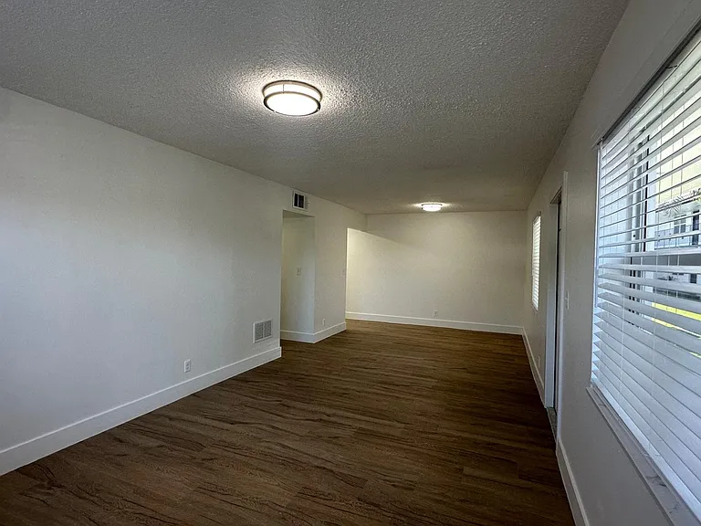 2500 Johnson St #1 — Photo 11
