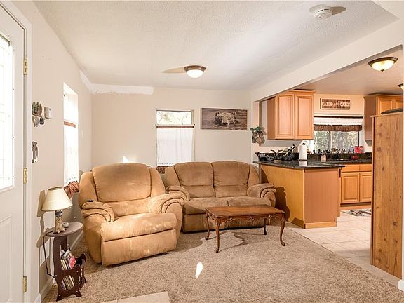 2nd image of 665 Knight Ave