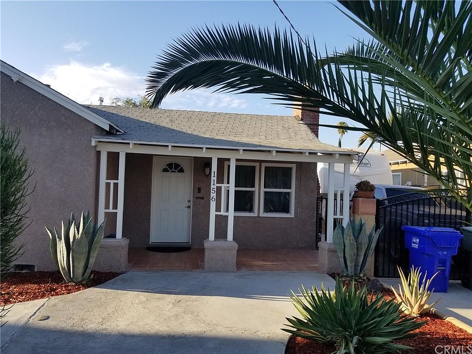 1st image of 1156 Esperanza St