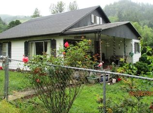 230 Krewson Dr, Drain, OR 97435