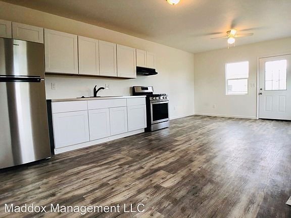 4th image of 1409 W 55th St #8451259
