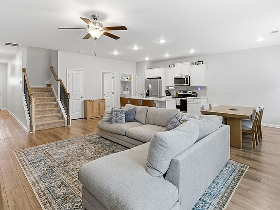 4th image of 3149 Raiden Cir