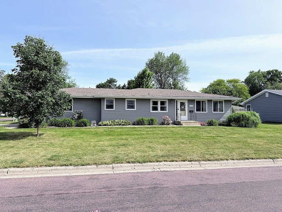 1st image of 503 Elmwood Dr