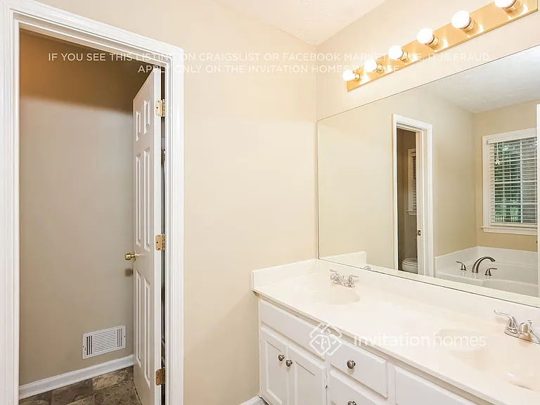 2355 Huntington Dr — Photo 11