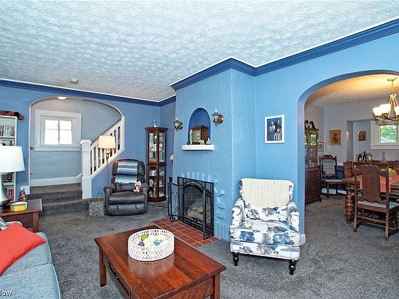 3rd image of 27001 Shoreview Ave