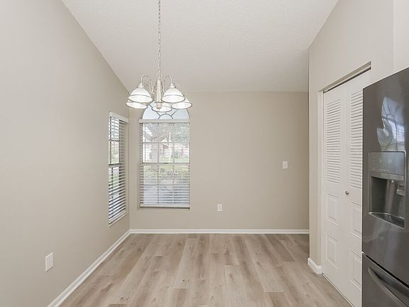 5th image of 11110 Bloomington Dr