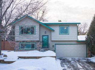 6250 Whispering Oaks Dr, Eden Prairie, MN 55346