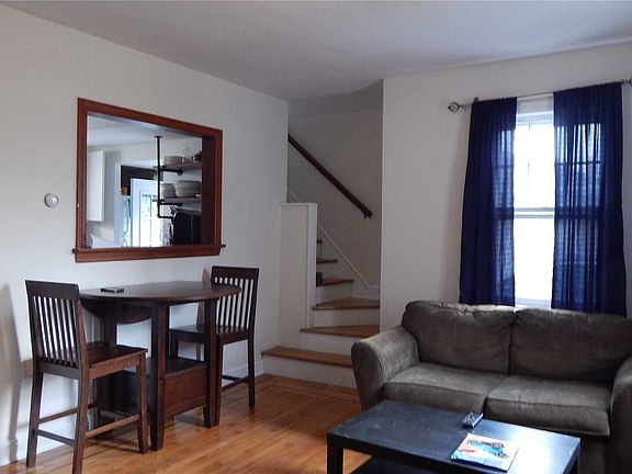 3rd image of 685 Deer Park Ave