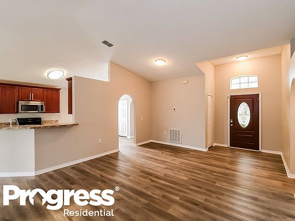 3rd image of 11267 Wyndham Hollow Ln
