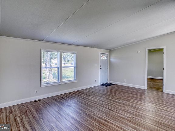 4th image of 625 Fernwood Dr