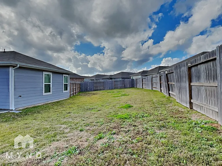 627 Coyote Canyon Ct — Photo 24
