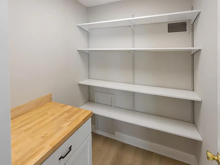 3237 Hennepin Ave — Photo 9