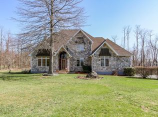 39 Heather Dr, Wappingers Falls, NY 12590
