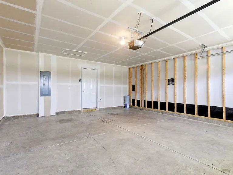 6029 Bluecrest Dr — Photo 64