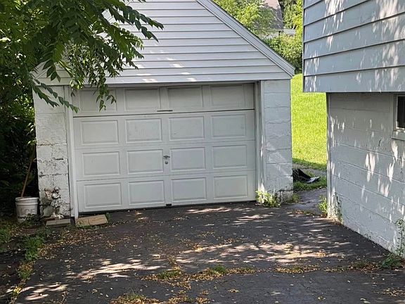 4th image of 361 Long St
