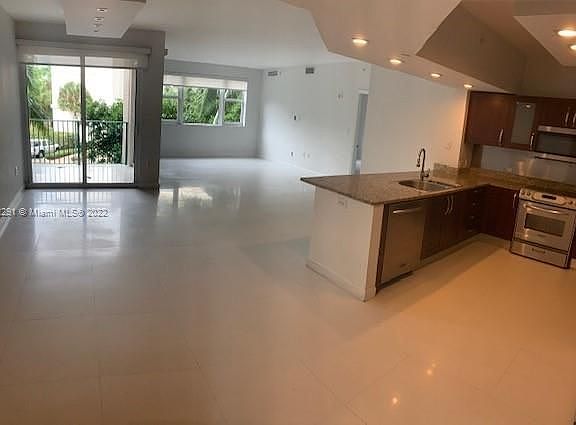 5th image of 19900 E Country Club Dr APT 204