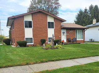 34579 Sandwood Dr, Sterling Heights, MI 48310