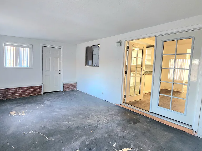 1002 N Merced Ave — Photo 11