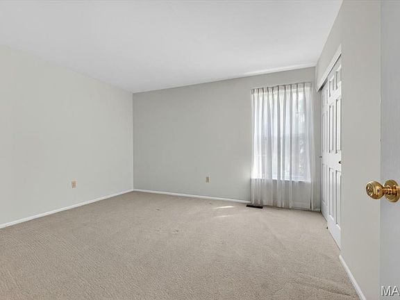 4th image of 16475 Cove Landing Ct