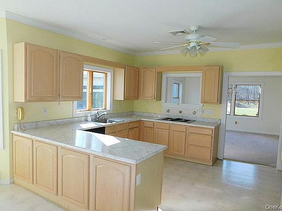 3rd image of 1036 Benjamin Van Keuren Drive