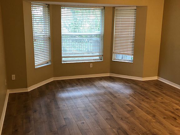 2nd image of 2461 Hickman Cir